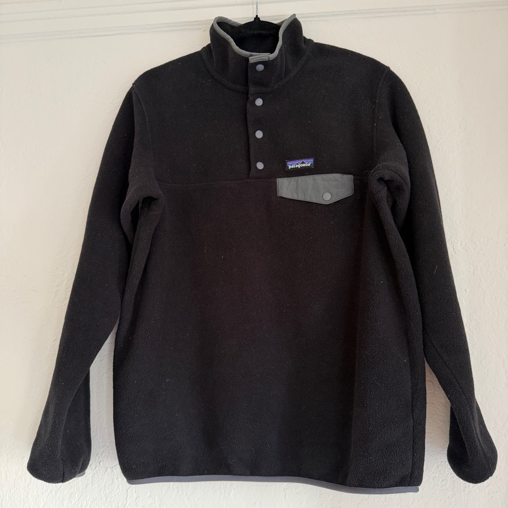 Patagonia Lightweight Synchilla Snap-T Fleece Pullover in Black. Size Medium - Picture 2 of 8